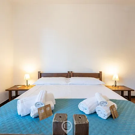 Vakantiehuis Villa Mareverde - Beach, Bbq & Parking *